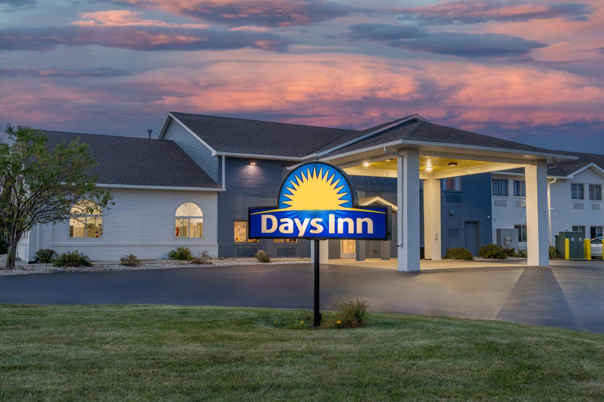 Days Inn By Wyndham Racine/Sturtevant מראה חיצוני תמונה